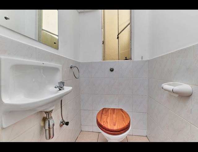 2 BEDROOM SIMPLEX FOR SALE IN PRESIDENT RIDGE